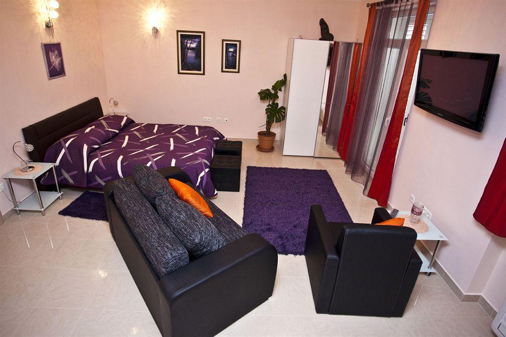 Split Apartments Peric 외부 사진
