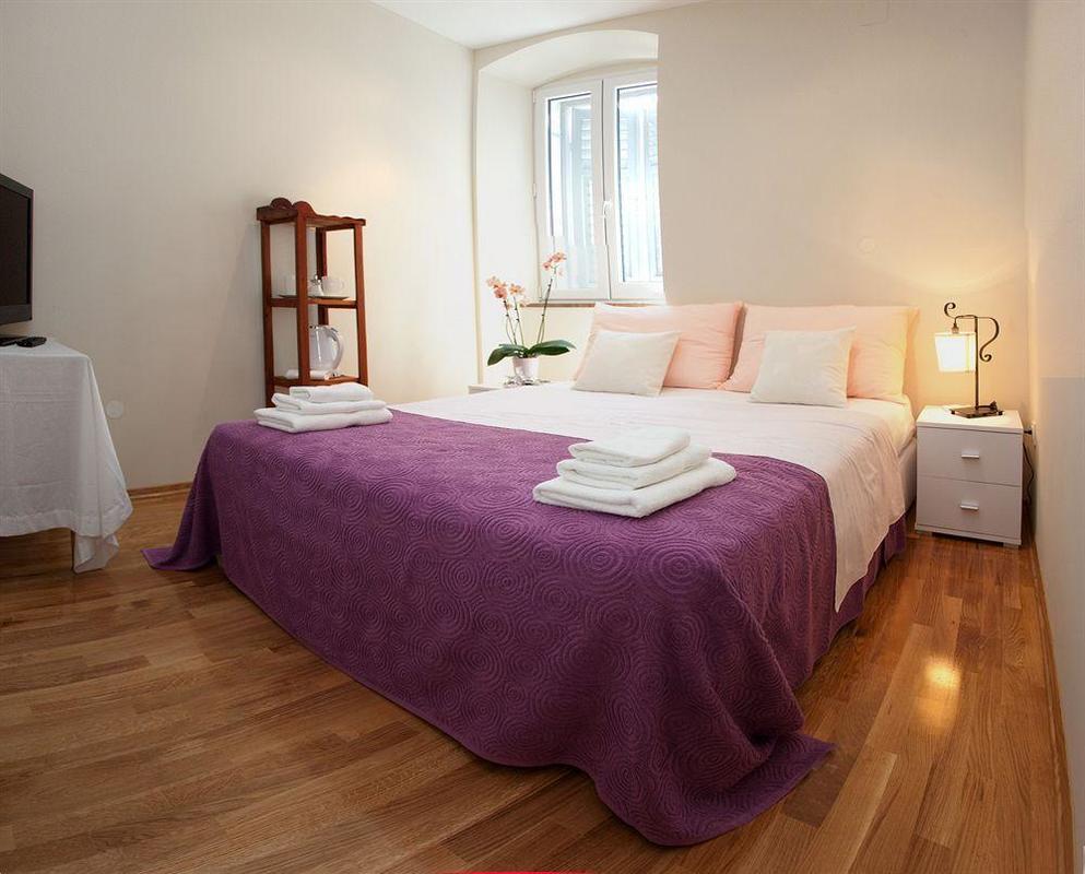 Split Apartments Peric 외부 사진