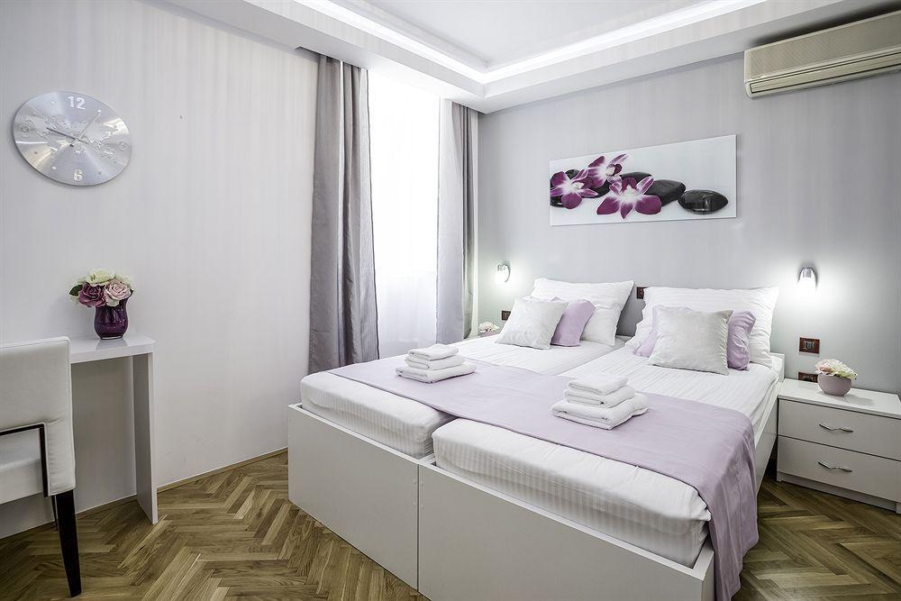 Split Apartments Peric 외부 사진
