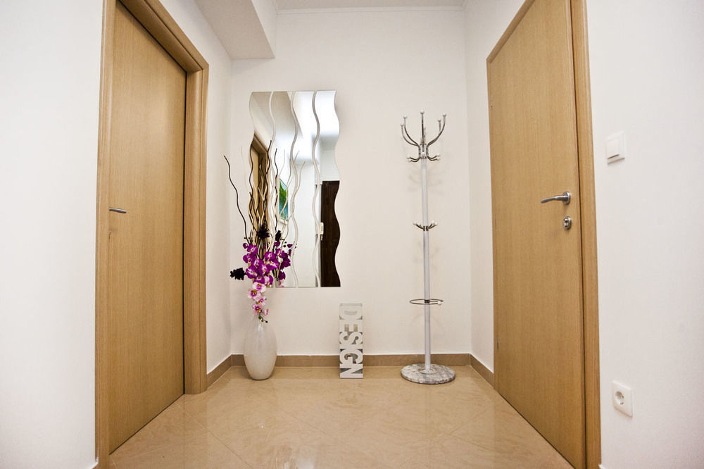 Split Apartments Peric 외부 사진