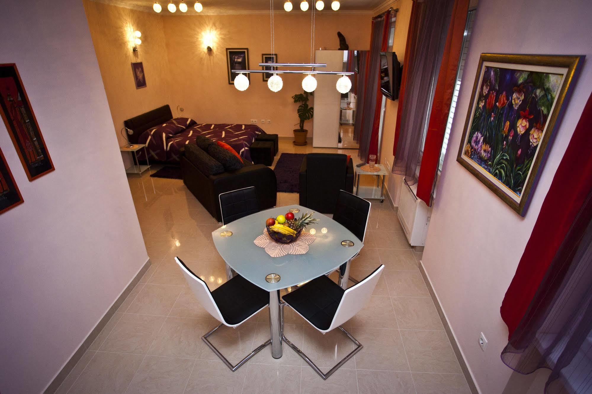 Split Apartments Peric 외부 사진