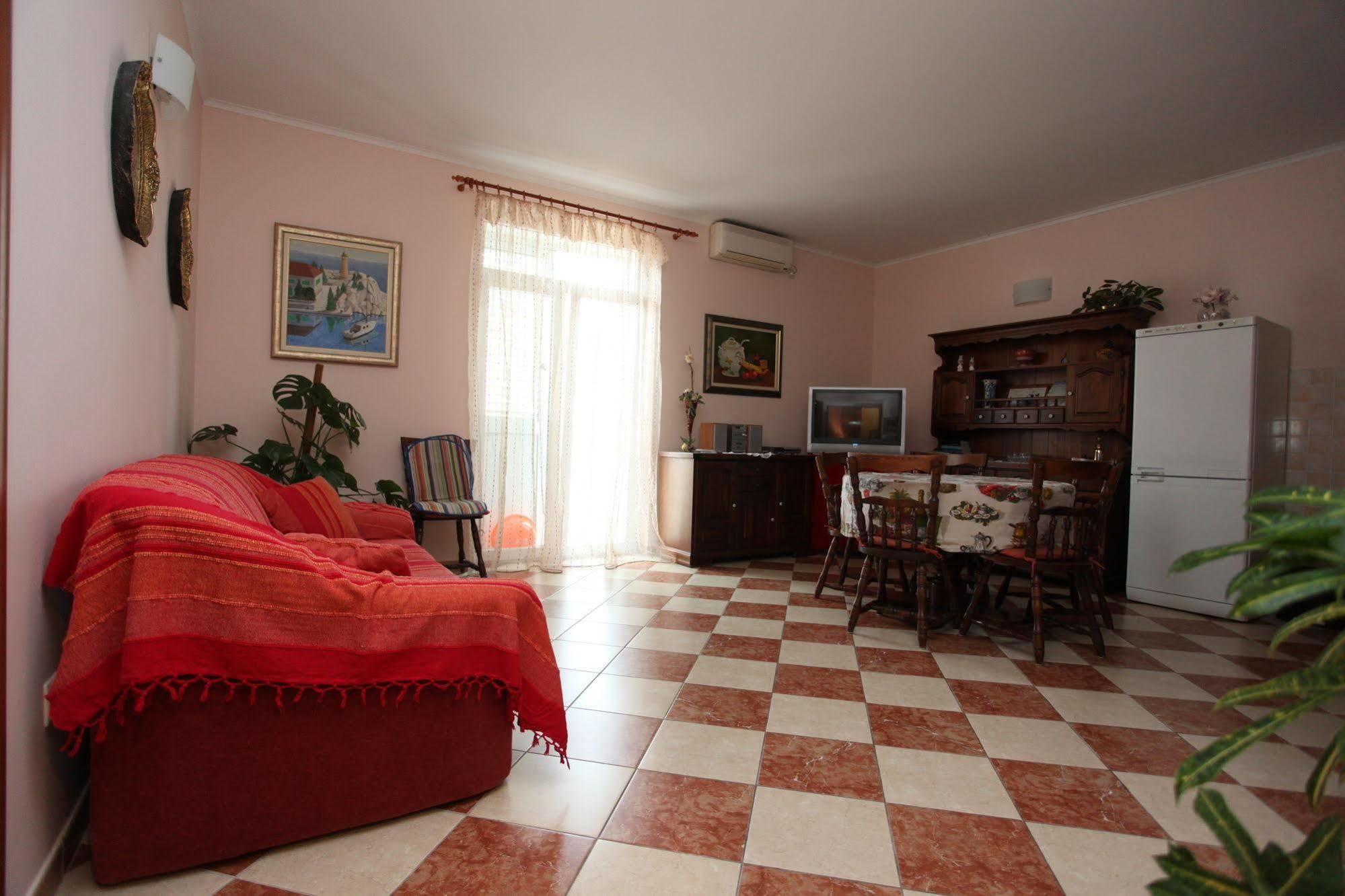 Split Apartments Peric 외부 사진