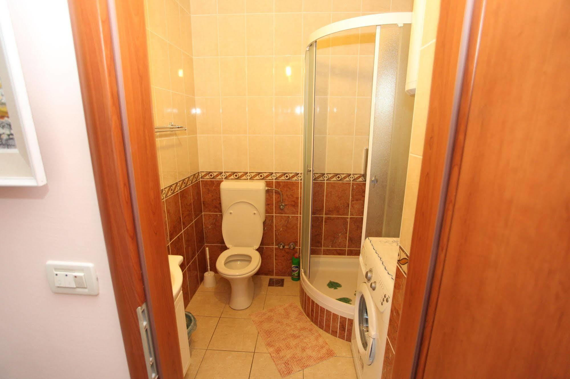 Split Apartments Peric 외부 사진